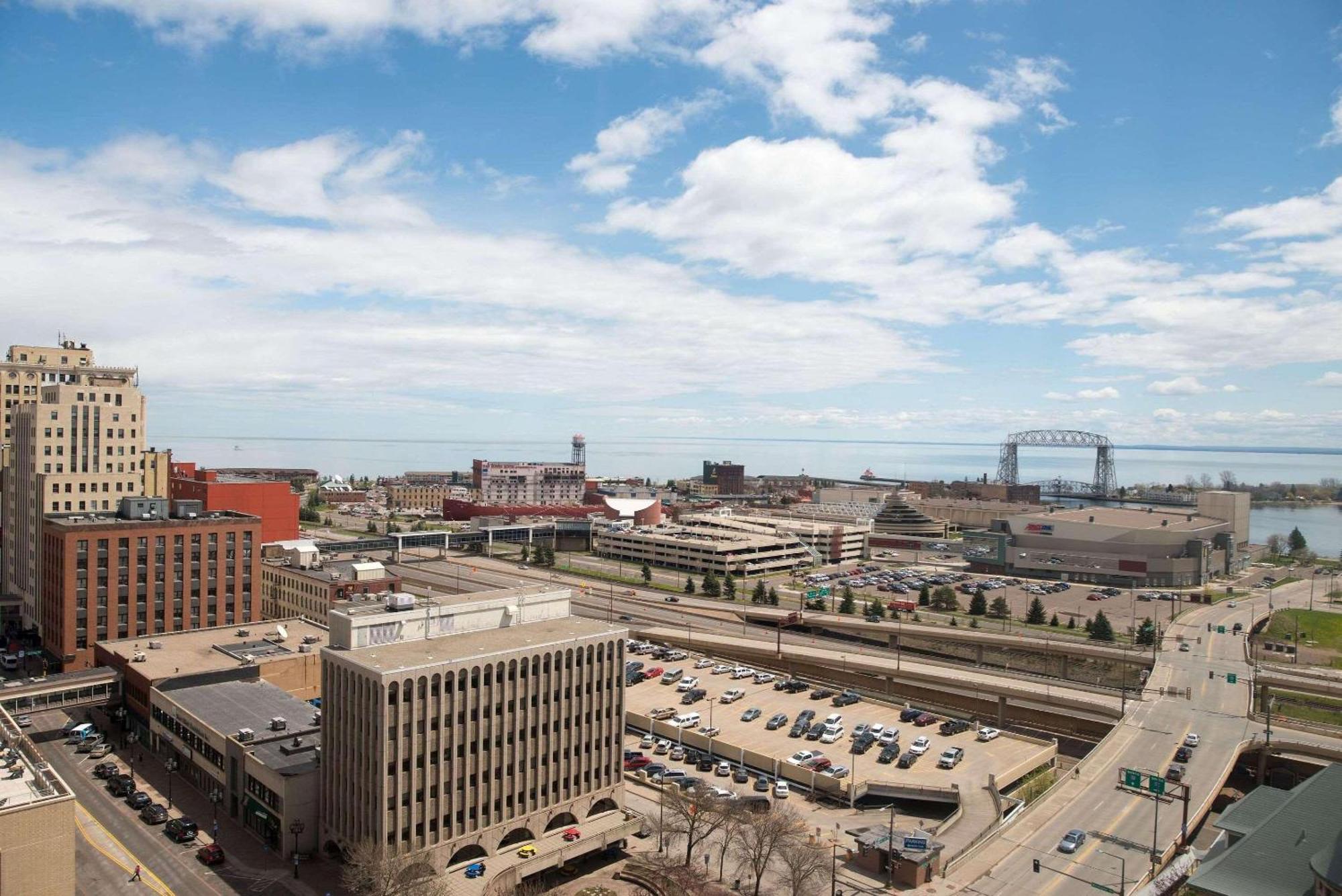 Radisson Hotel Duluth-Harborview Exterior foto